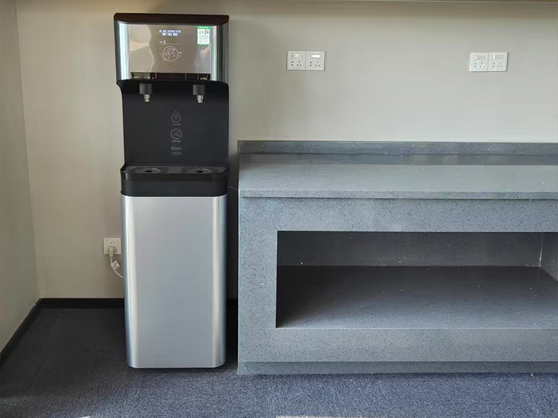 水为净水12年专业商用净水服务商，为近千名员工构筑健康饮水防线